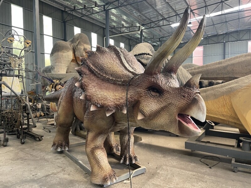 仿真三角龙造型产品